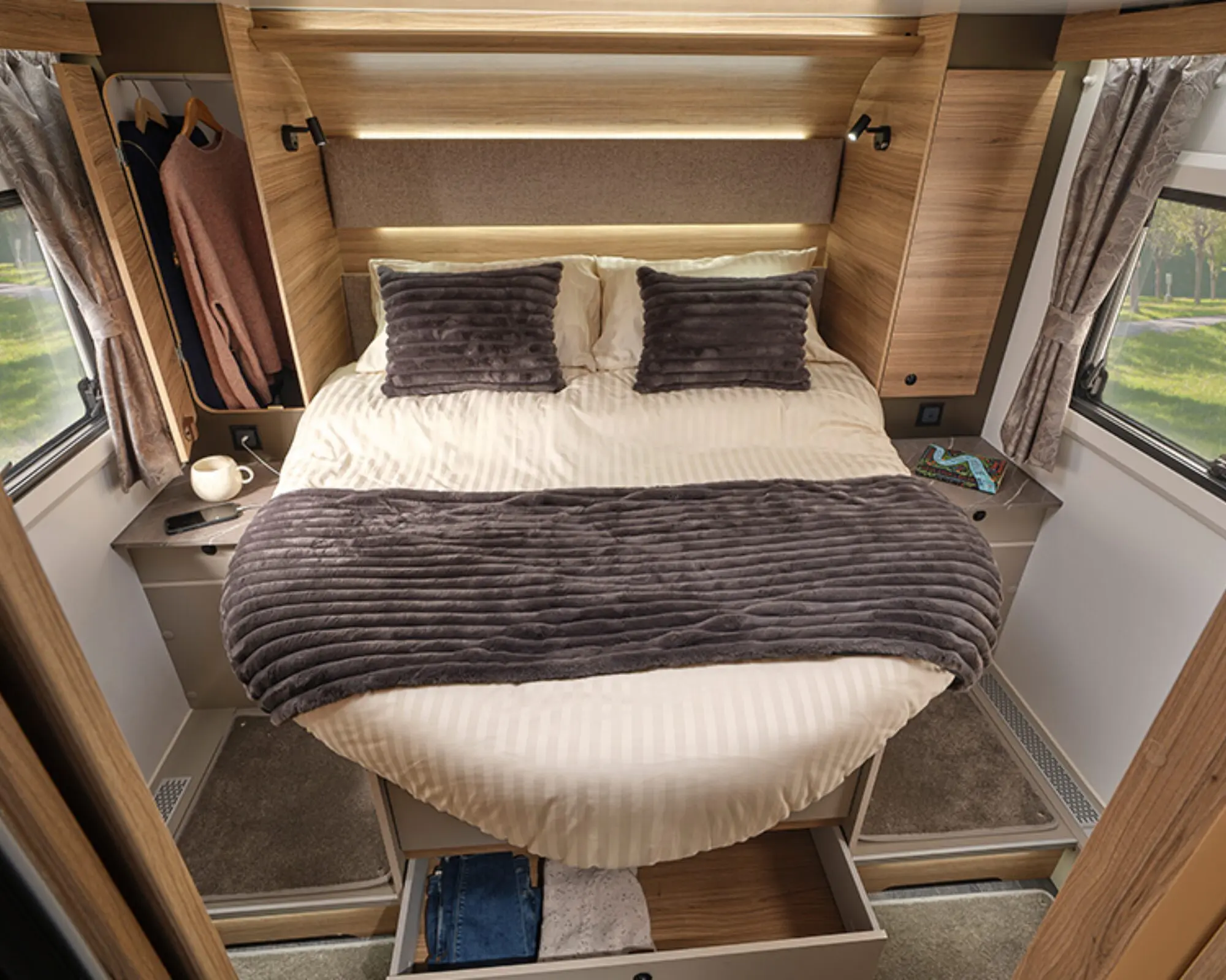 Bailey Autograph 79-4I (4)