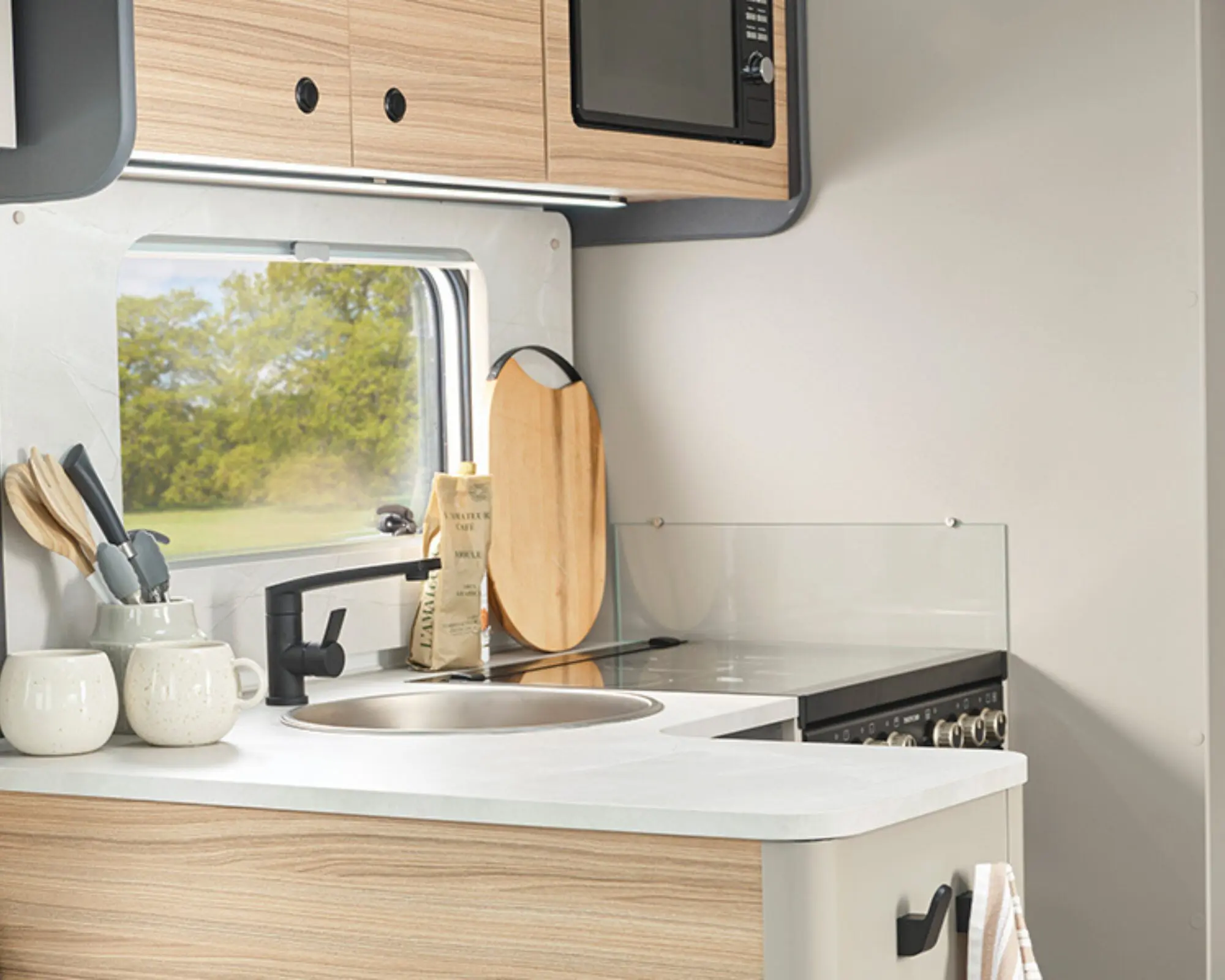 Pegasus Black Amalfi (3)