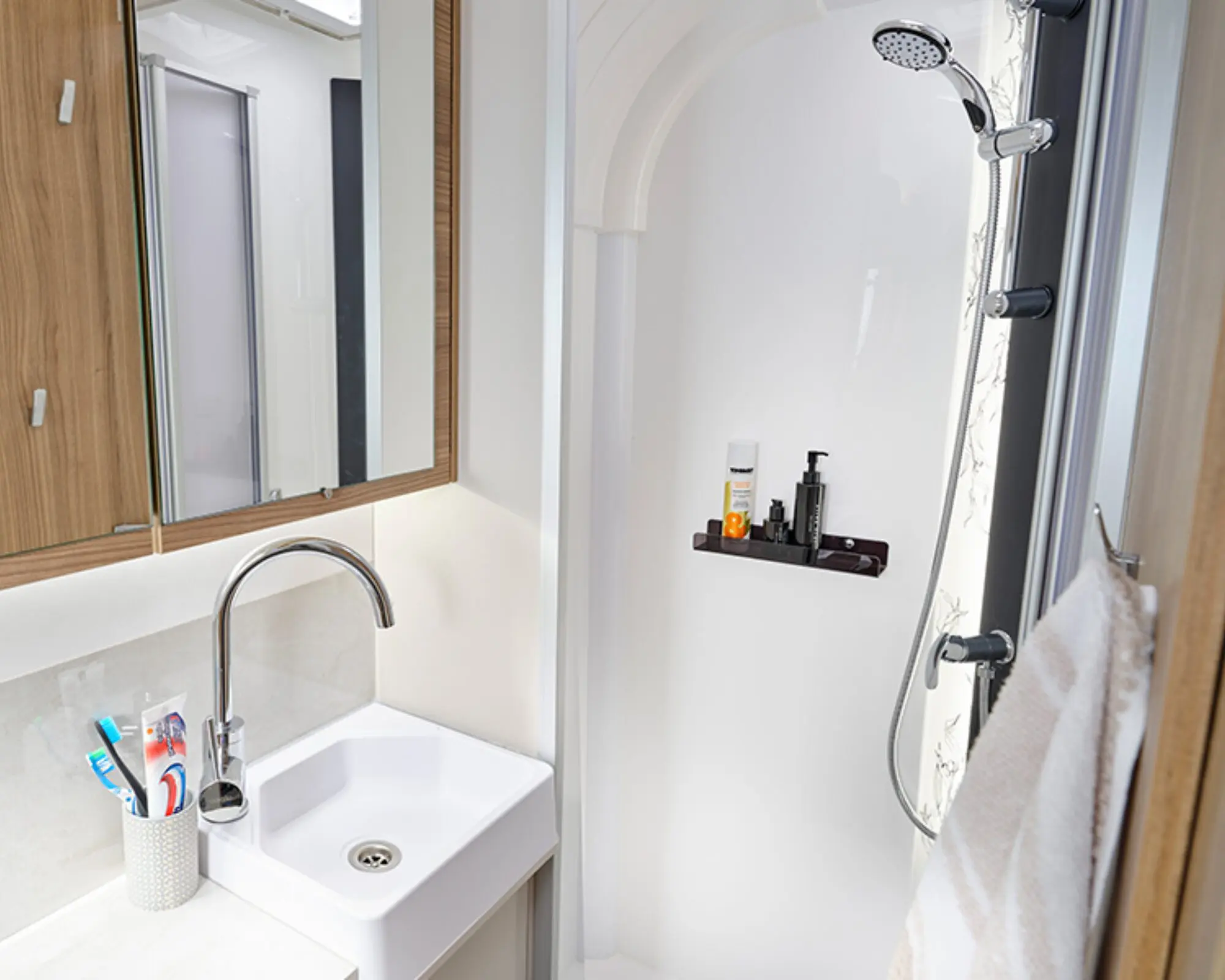 Unicorn Deluxe Vigo (2)