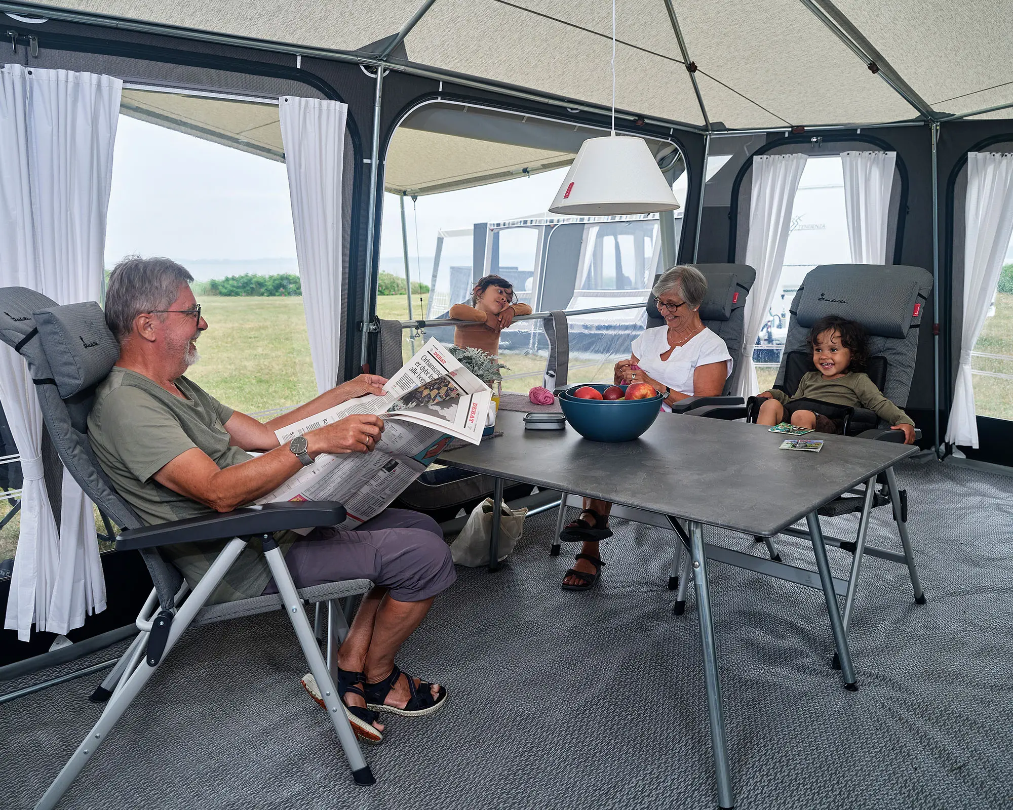 base_0013_SF_Mini_Chair_Thor_Table_1 base_0013_SF_Mini_Chair_Thor_Table_1